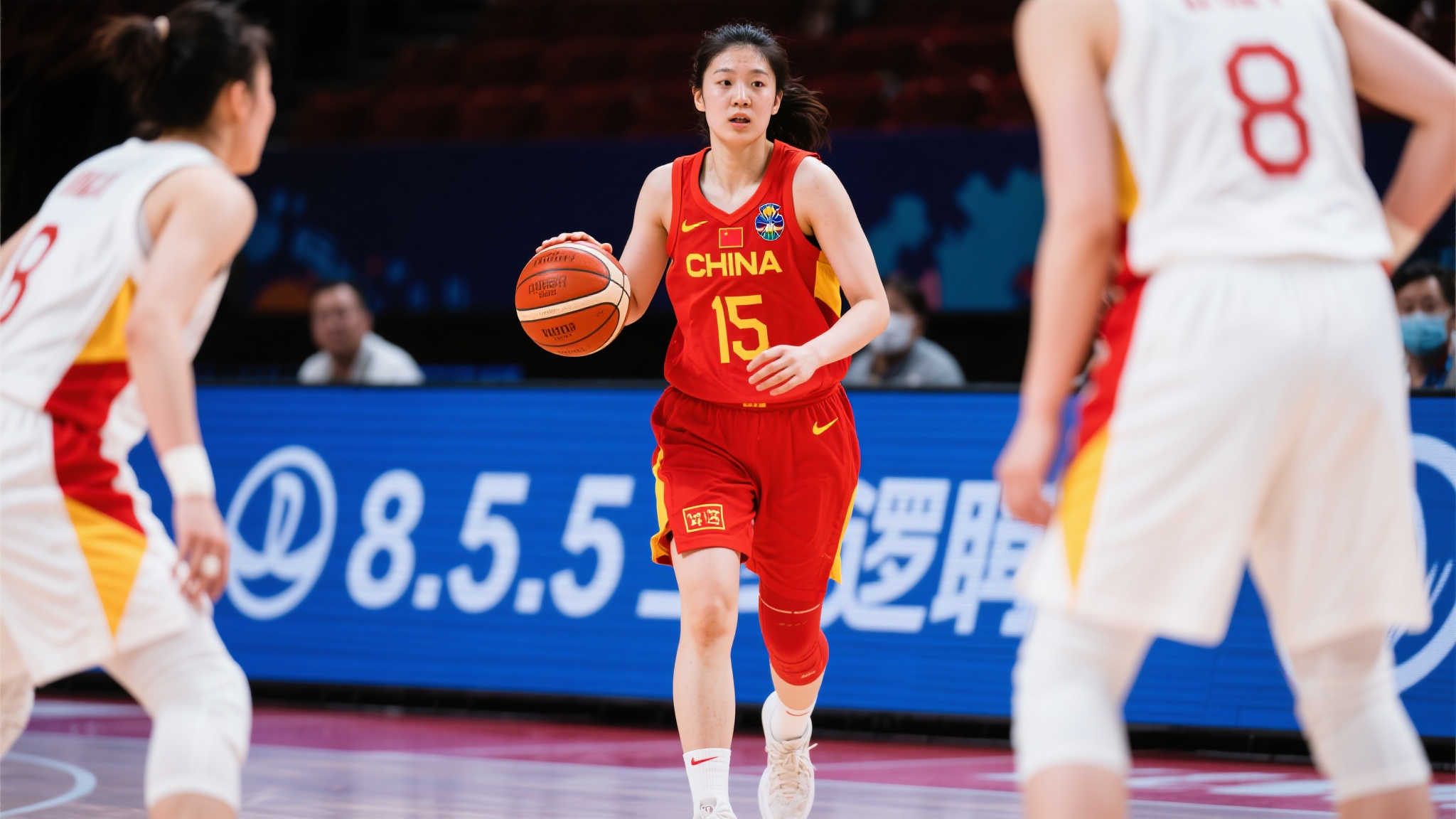 四届助攻王26岁控卫蜕变，中国女篮2米26张子宇完美搭档